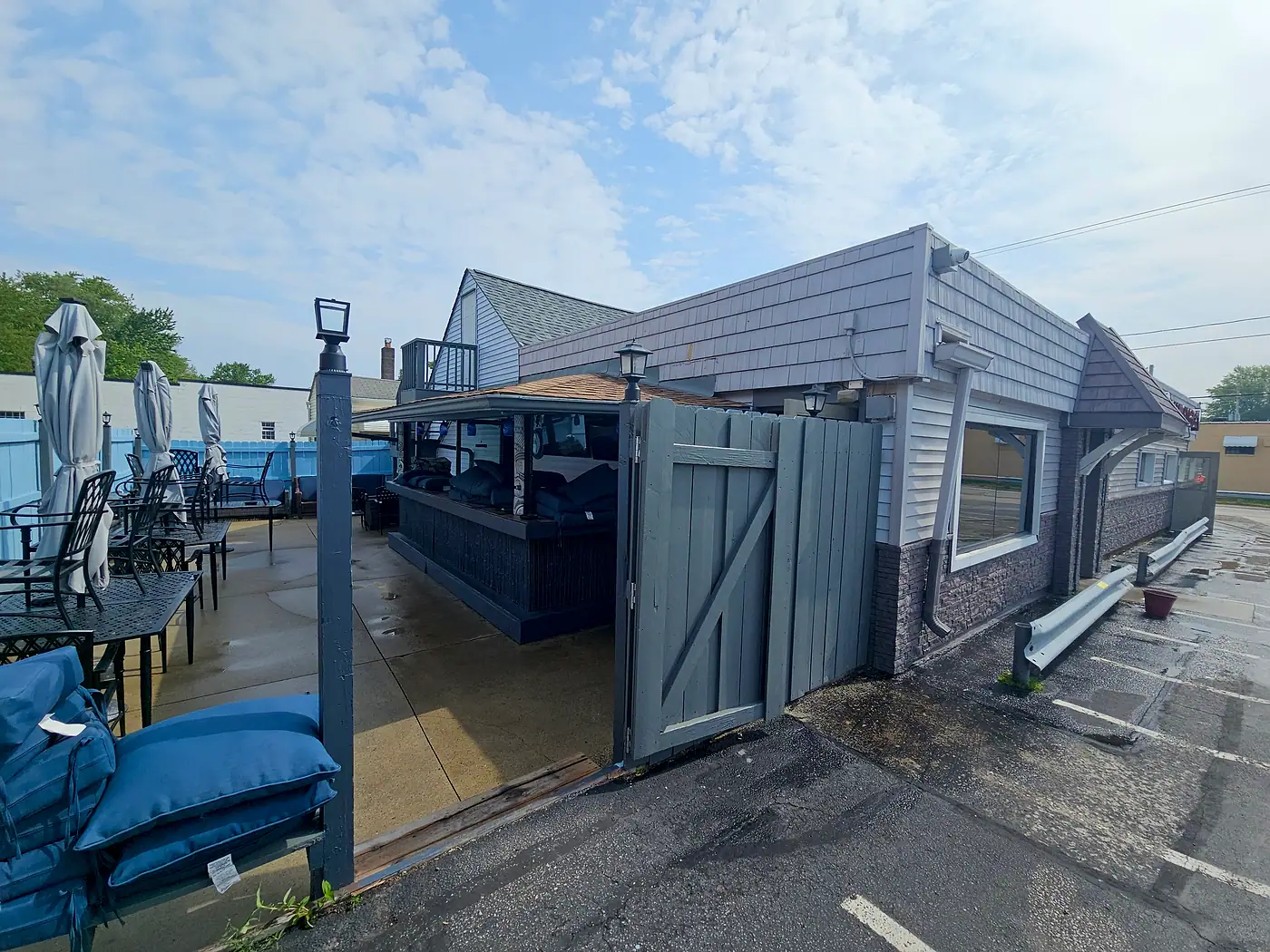 Commercial Pressure Washing job by MC Pressure Washing, June 2025