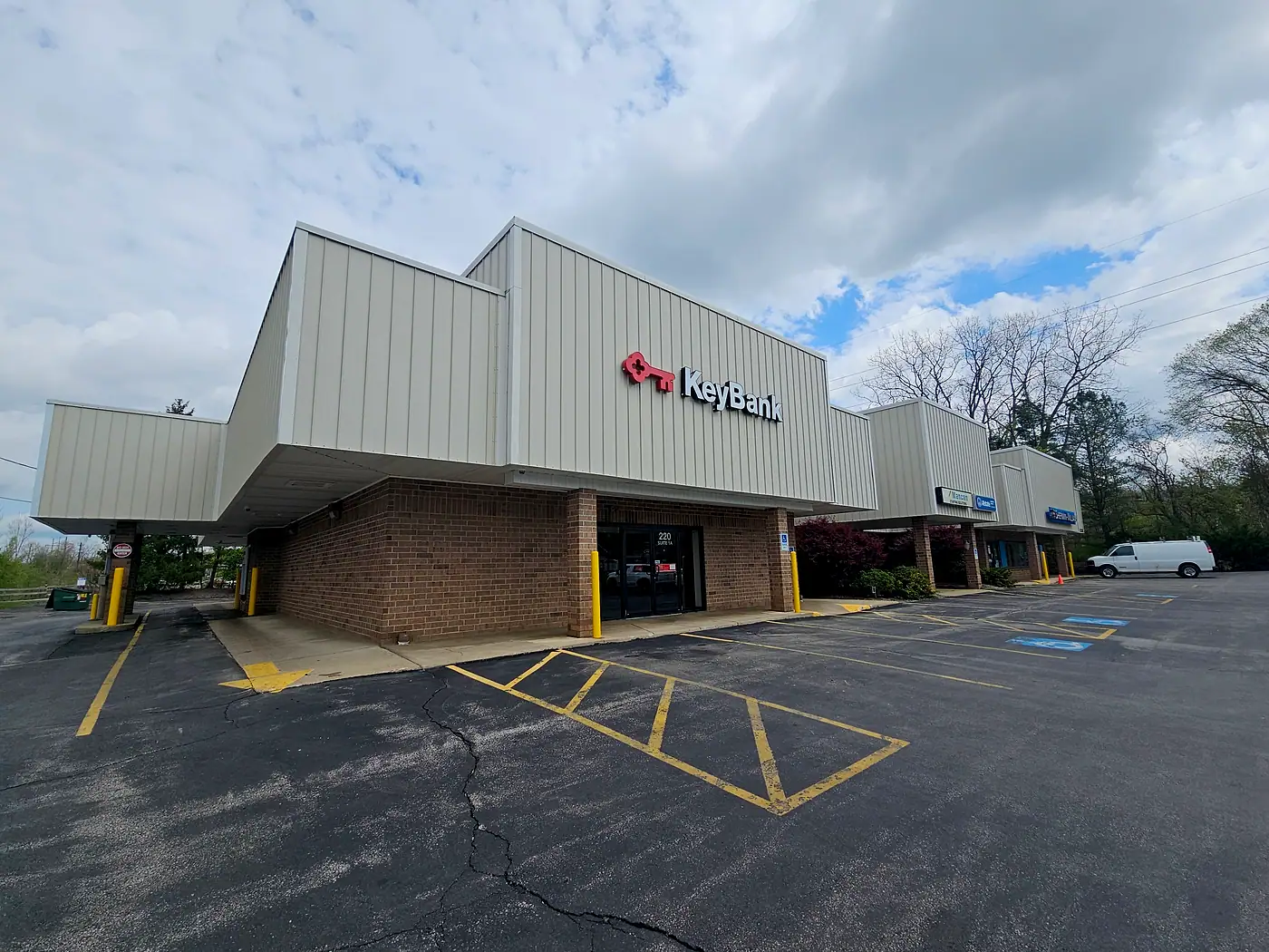 Commercial Pressure Washing job by MC Pressure Washing, May 2025