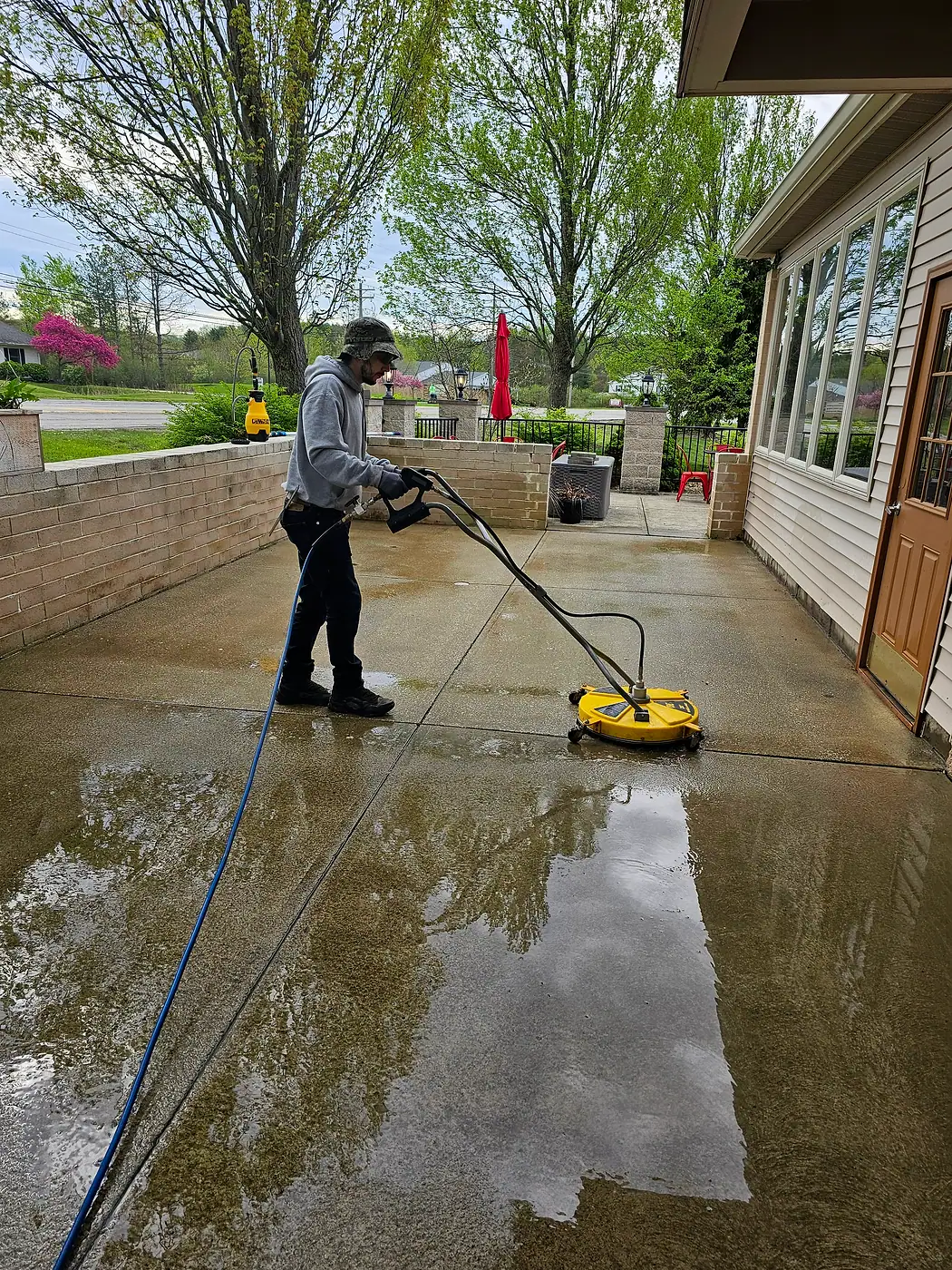 Commercial Pressure Washing job by MC Pressure Washing, May 2024