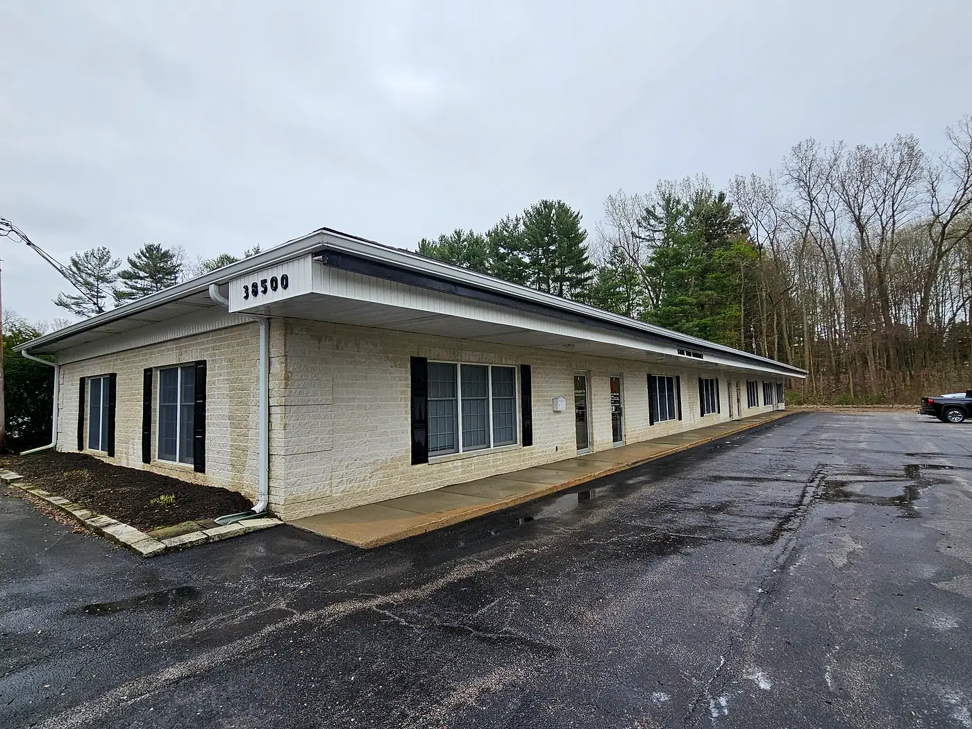 Commercial Pressure Washing job by MC Pressure Washing, April 2024